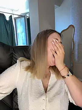 KimEvanss webcam