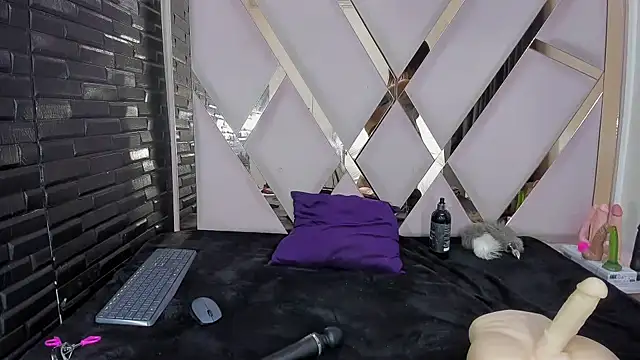 ScarletMoonRx webcam