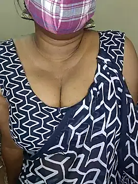 MISS-LOVEV webcam