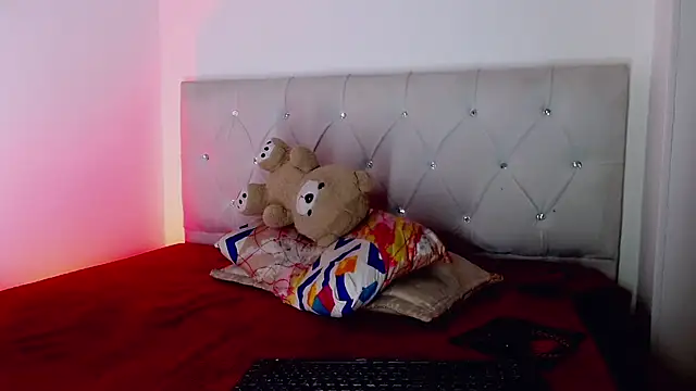 Angel_foxc13 webcam