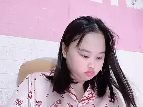 Nhungnhung88 webcam