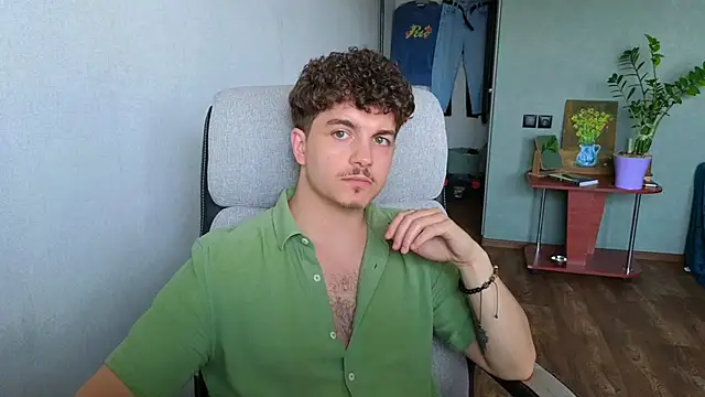 Remy_Miles webcam