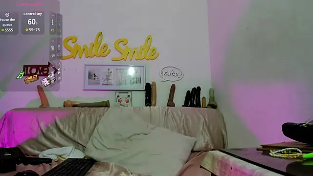 HornyMariu webcam