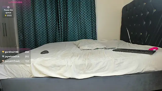 Ebony_Goddexxx live cam on StripChat