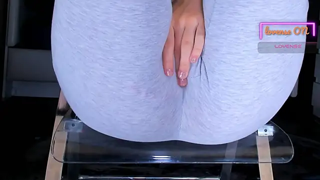 Cameltoe_squirt_inPants webcam