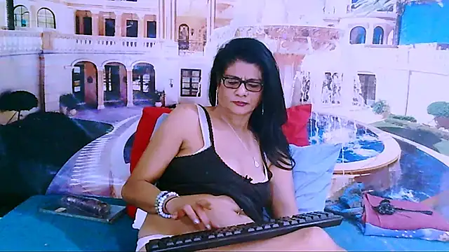 IndianAllure webcam