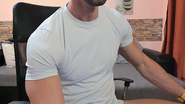 HotHunkTrainer webcam