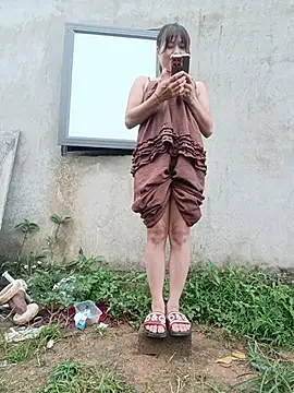 Linda-yiyi webcam