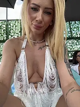 AngieShae webcam