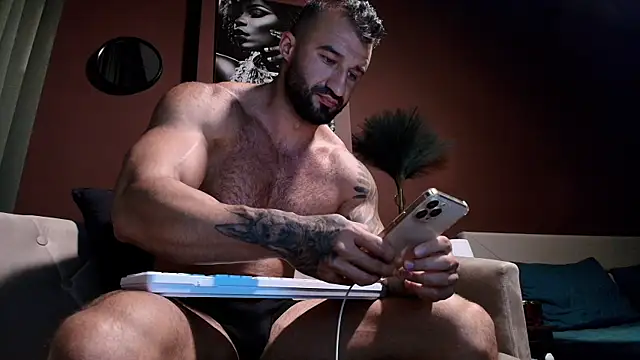 MuscleJohn webcam