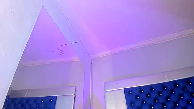Ciara_HotTs live cam on StripChat