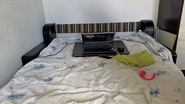 sweet-tinqerbell webcam
