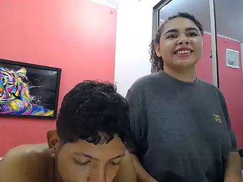 latinosninfomanos live cam on StripChat