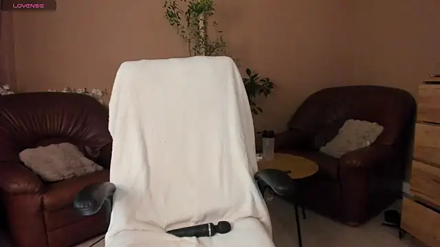 KaylaLaine webcam