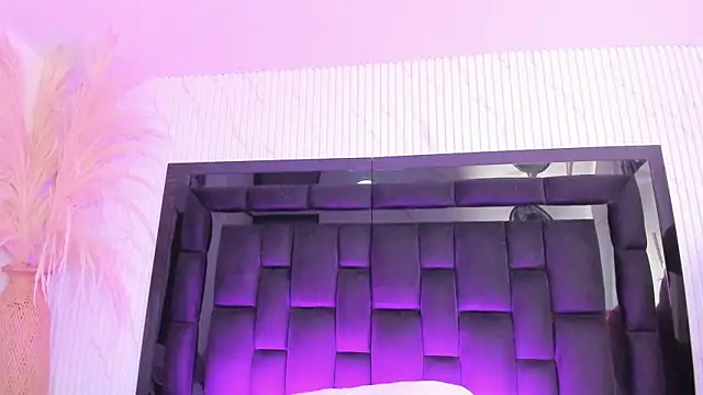 CarlySommers webcam