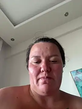 SunnyLeila2101 webcam