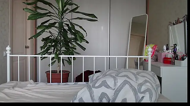 ShyEvaa webcam