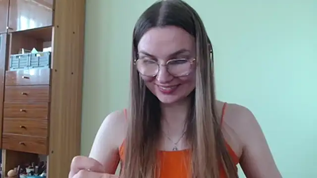 LooveELLYx webcam