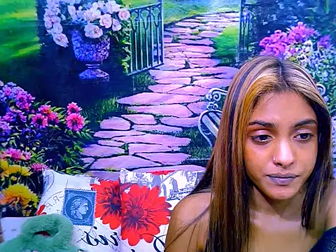 IndianPretty14u2Luv webcam