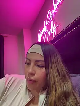 sexyyykloee webcam