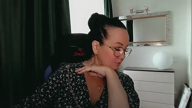 infinity_loveliness webcam