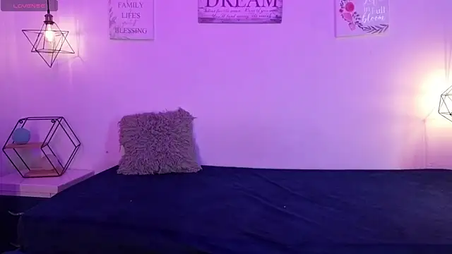 DevaFaluan_ webcam