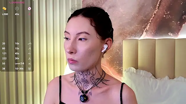 roxy_morrison_x webcam