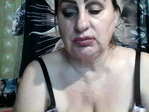 LoaqLovew webcam