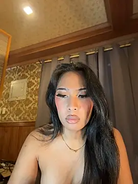 hugecock_tamira webcam
