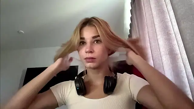 PickmeGirl webcam