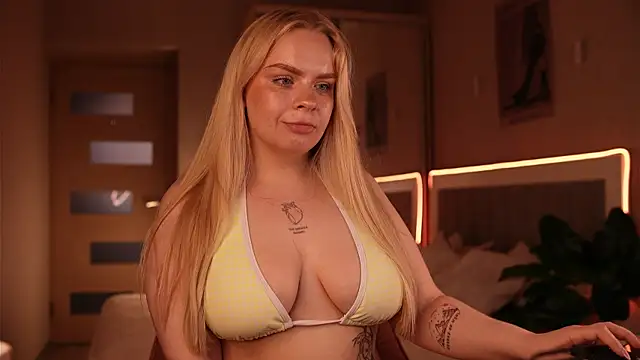 LisaLove3 webcam