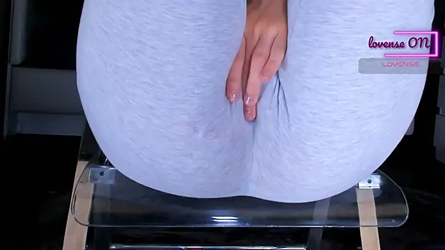 Cameltoe_squirt_inPants webcam