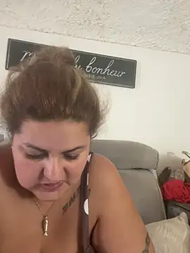 Velvetshadow_48 webcam