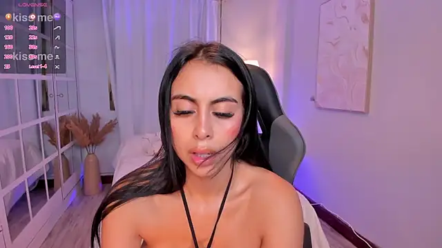 LeahJones_ webcam
