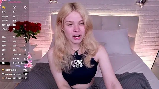 ChloeWells webcam
