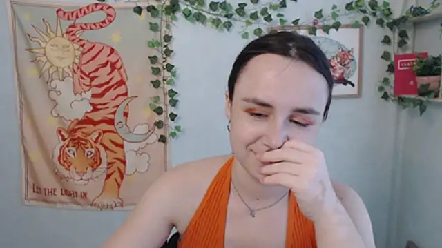VeryVeryVeryShy_ live cam on StripChat