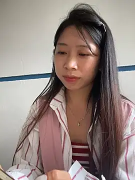 Mayly_lucky2 live cam on StripChat