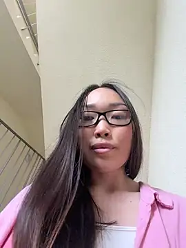trytomakememoam webcam