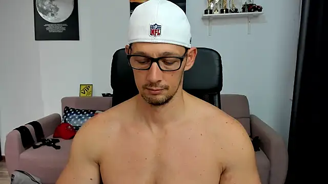 BrutusK08 webcam