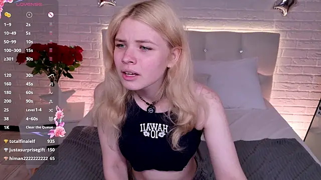ChloeWells webcam