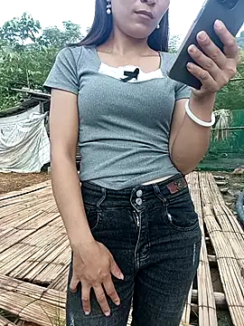 Thobaby112 live cam on StripChat