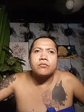 TabooSHOWgirl18 webcam