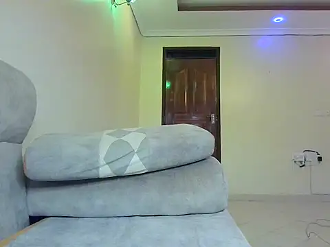 miss_curvy0 webcam