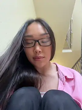 trytomakememoam webcam