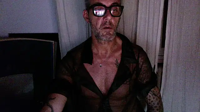 love_save_the_world webcam