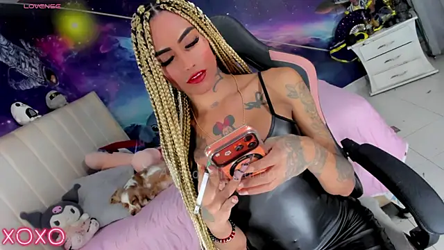 Nella_Dolls webcam