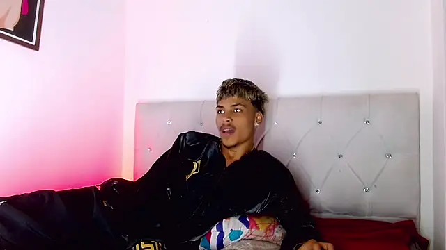 Angel_foxc13 webcam