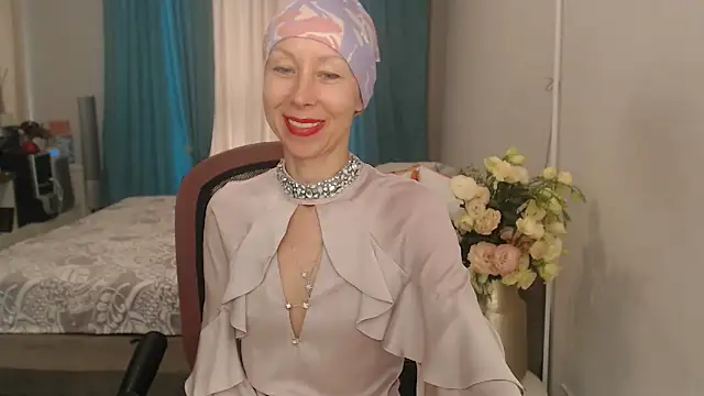 LuxuryNika webcam