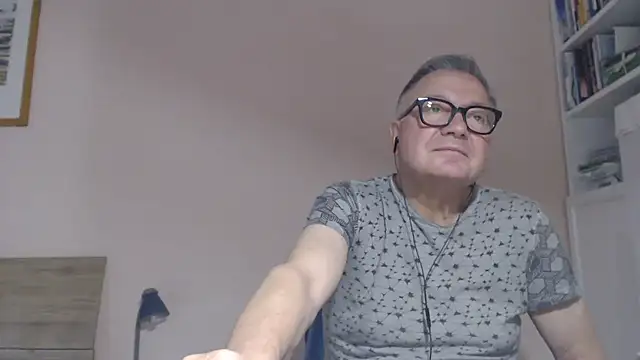 YOU6me live cam on StripChat