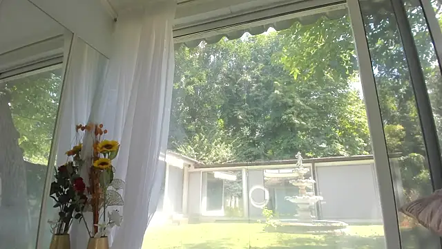 Ella_Vee webcam